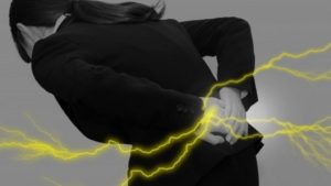 坐骨神経痛のしびれが座ったままで軽減するたった2分のストレッチ